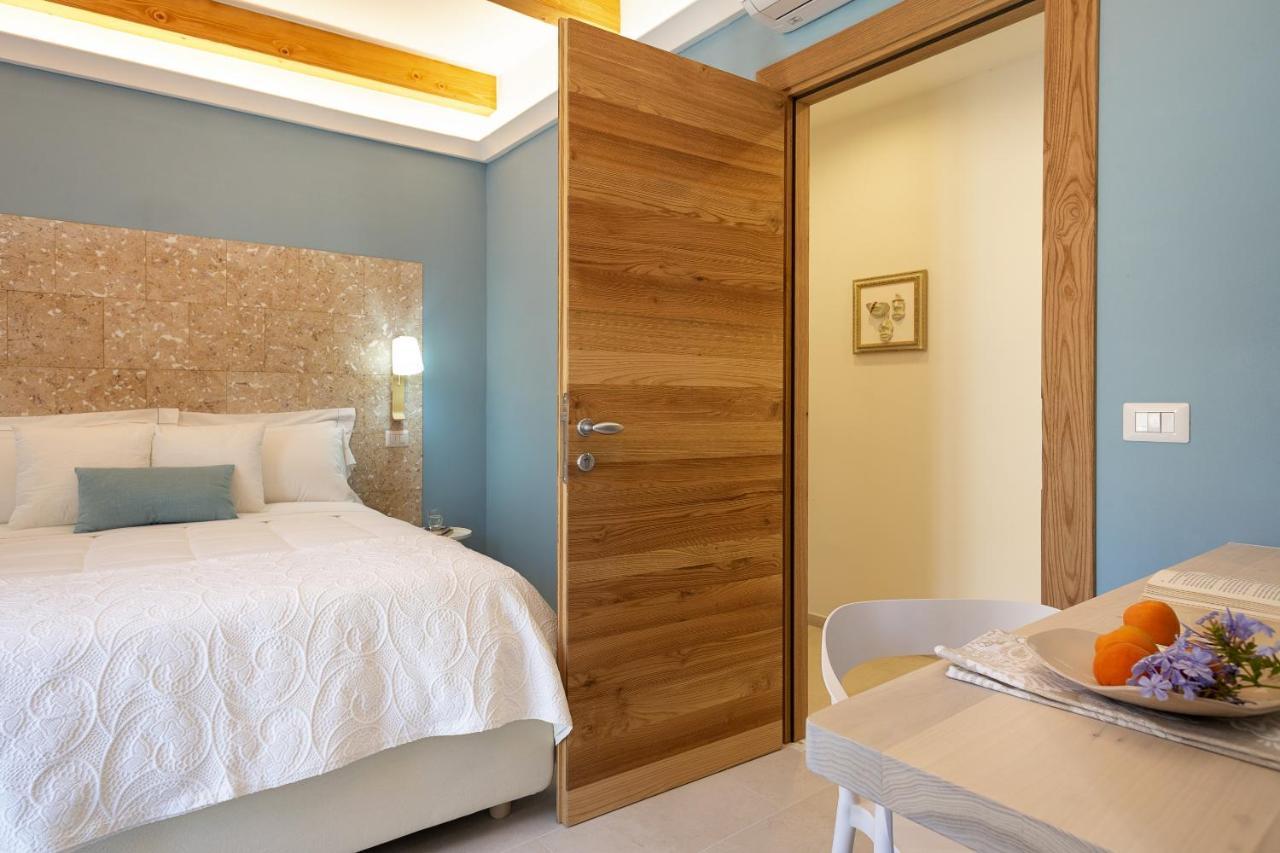 La Via Rooms And Terrace Olbia Exterior foto
