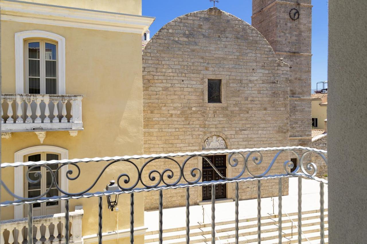 La Via Rooms And Terrace Olbia Exterior foto